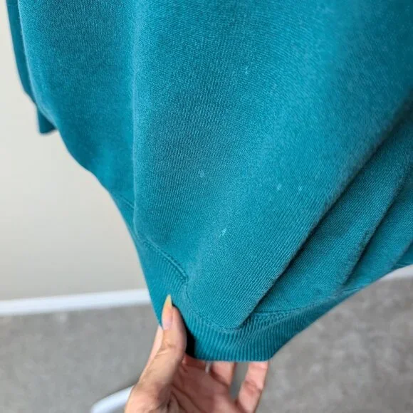 Sold ❌❌❌❌Vintage 90s Guess Sweater - Picture 5 of 5